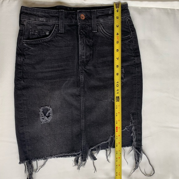 DENIM & DENIM SIZE 2 black distressed jeans skirt - Picture 7 of 11